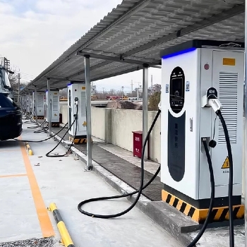 Dari 350kW hingga 1500kW: Evolusi Teknologi Pengisian Cepat Kendaraan Listrik